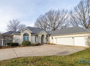 101 Harbor Point Rd, Rossford, OH 43460