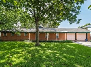 6117 Ten Mile Bridge Rd, Fort Worth, TX 76135