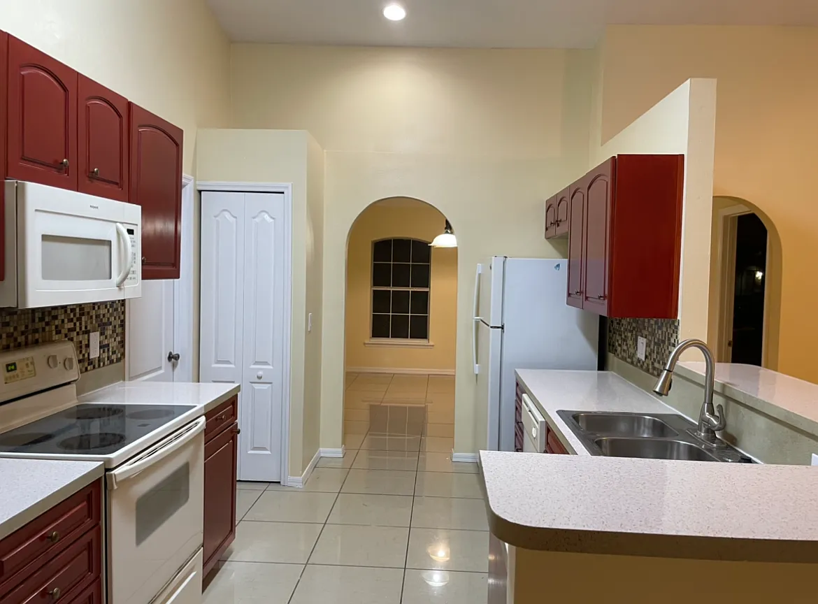 808 Wakefield Way - 1 — Photo 2