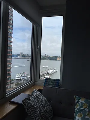 Rented by Kingstone Realty Inc | media 6