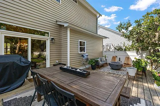 2448 Fulford Ct — Photo 22