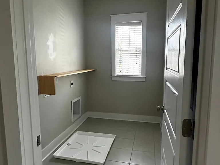 232 Summers Dr — Photo 24