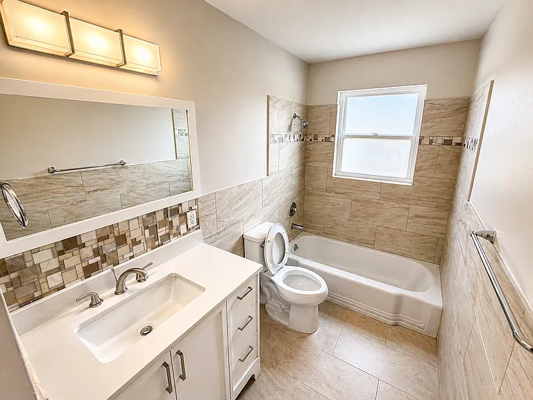 204 N Morse Ave #34 — Photo 7