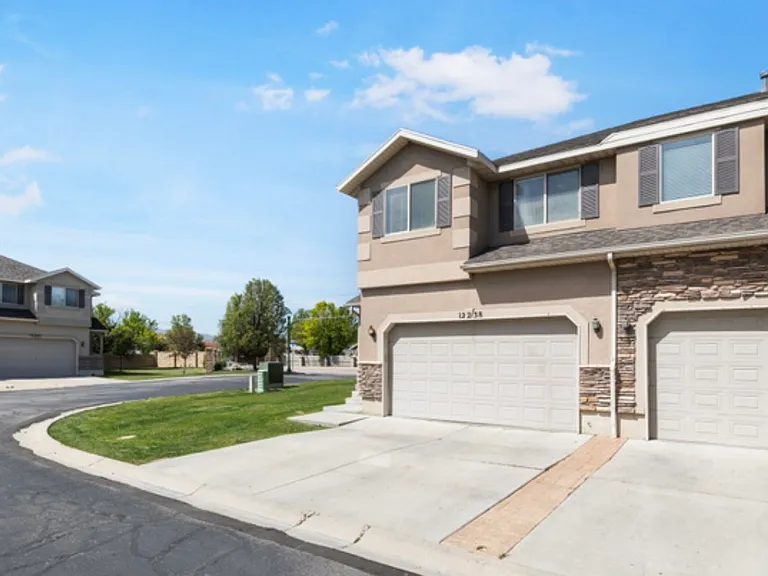 12238 S Madison View Dr — Photo 2