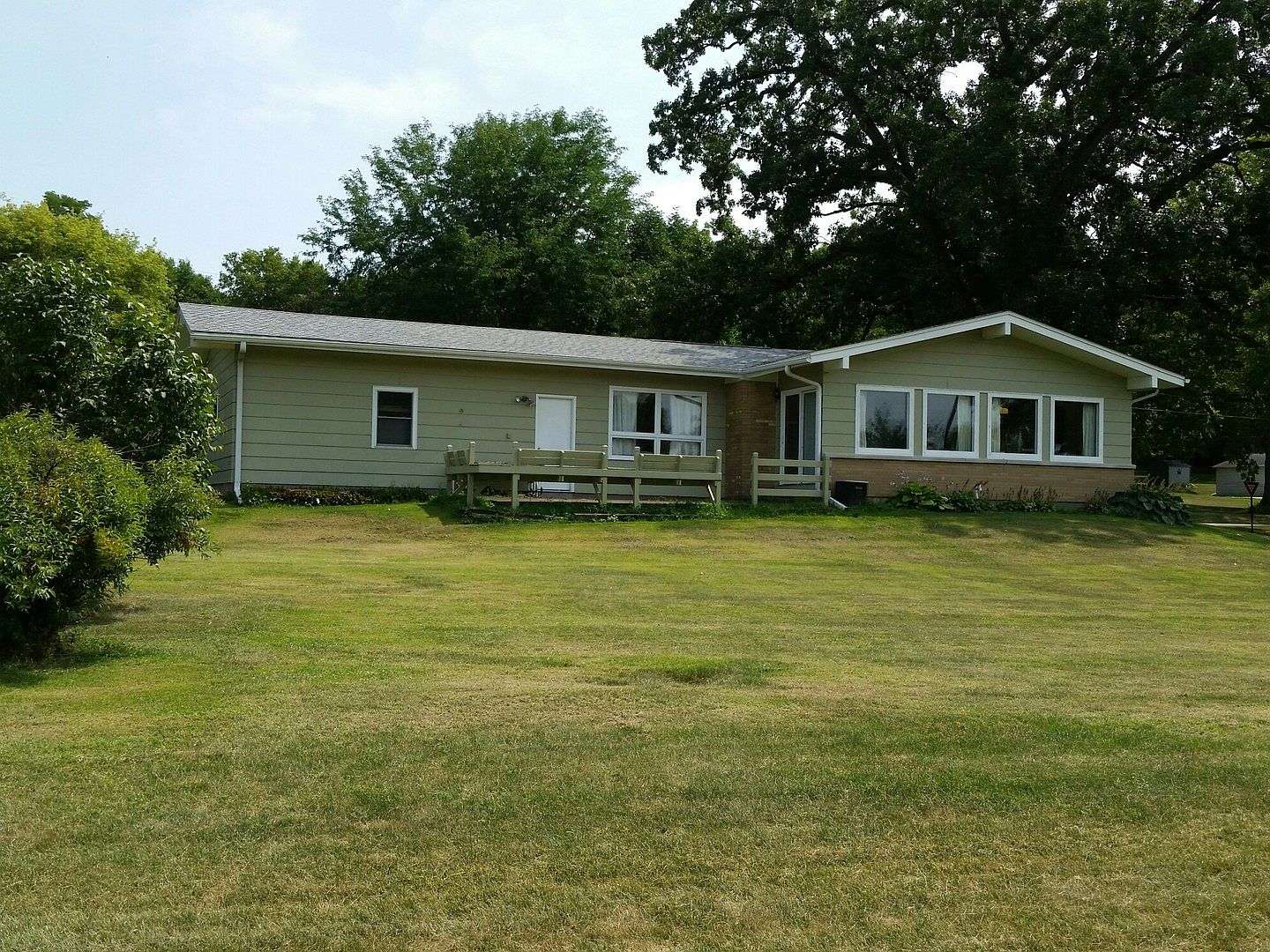 902 N Bluff St, Albany, IL 61230 Zillow