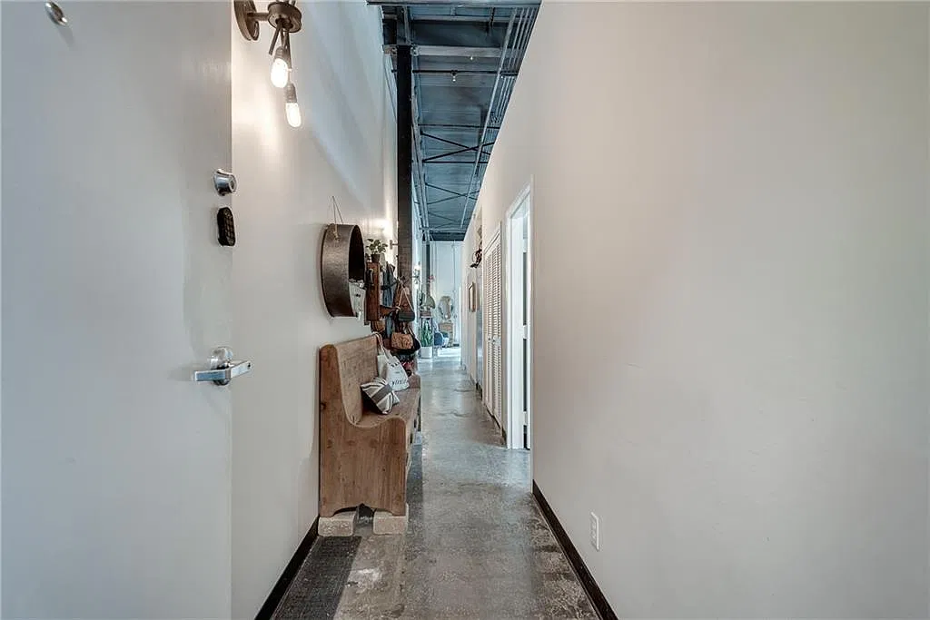 2 bed, 2.0 bath, 1176 sqft, $2,800 — Photo 2