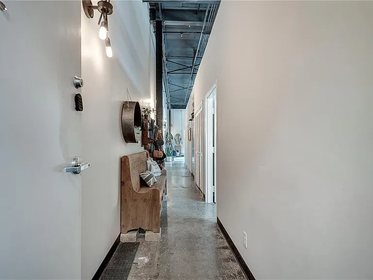 5200 Peachtree Rd #1101 — Photo 2