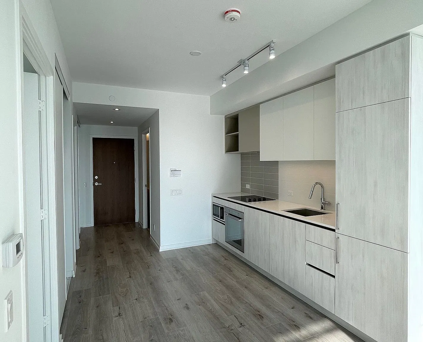 2 bed, $2,100 — Photo 4