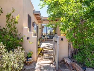22 Esquila Rd, Santa Fe, NM, 87508