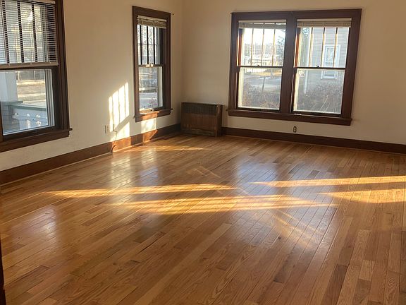 4th image of 103 W California Ave