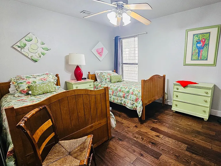 5107 Leralynn St #304 — Photo 11
