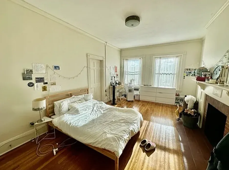 3 bed, 999 sqft, $4,800 — Photo 4
