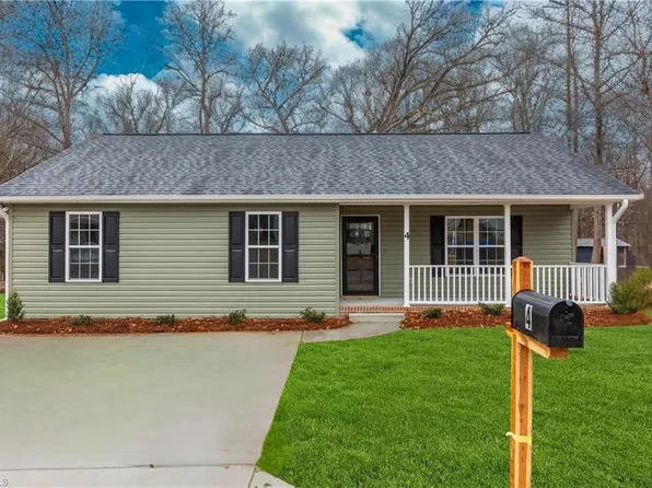 4 Hames St, Lexington, NC 27295