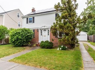 119 Calaman Rd, Cranston, RI 02910