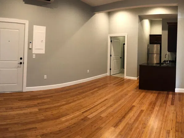 276 Glen St #201, Glens Falls, NY 12801