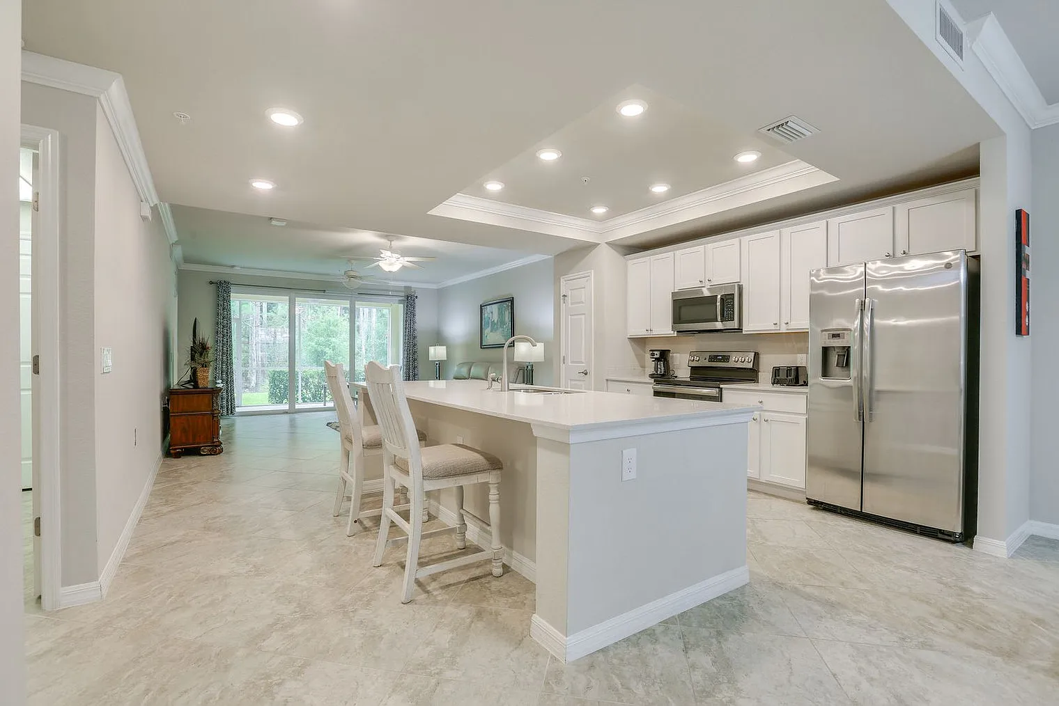 2 bed, 2.0 bath, 1194 sqft, $2,351 — Photo 4