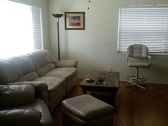 3rd image of 217 22nd Ave N