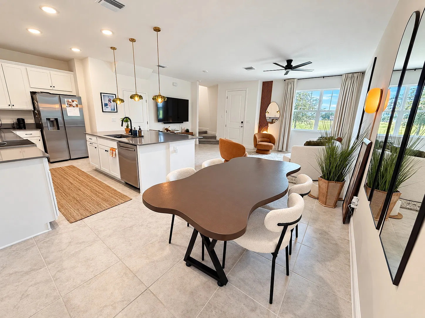 3 bed, 2.5 bath, 1608 sqft, $2,100 — Photo 4