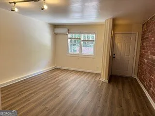 655 E Campus Rd — Photo 2