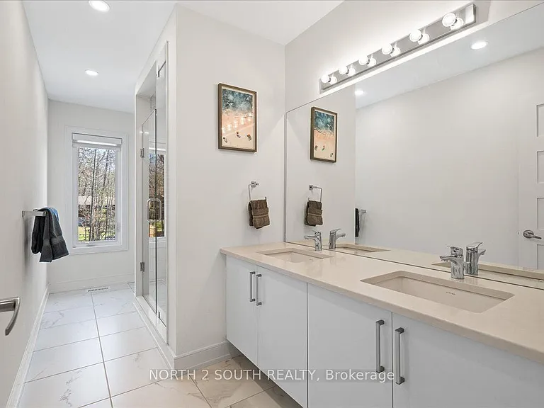 118 Berkely St — Photo 30