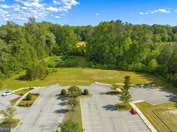 2nd image of 6504 Deer Pointe Dr