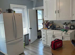 10 Adams Ct FLOOR 2, Lynn, MA 01902