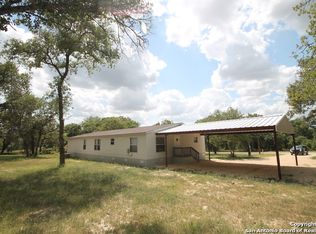 84 Post Oak Rd, La Vernia, TX 78121