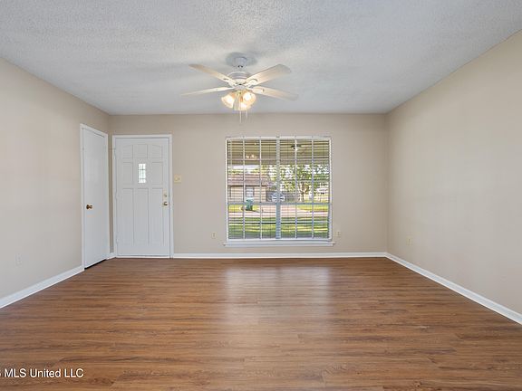 5th image of 3103 Baltimore Ave