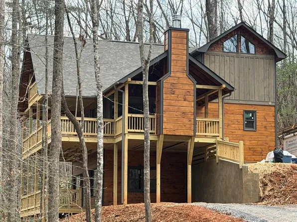 811 Mangums Trl, Blue Ridge, GA 30513