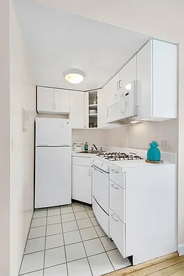 Rented by Cooper & Cooper Real Estate | media 17