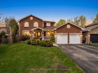 34 Crompton Dr, Barrie, ON L4M6N1