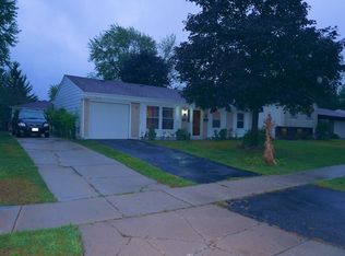 1512 Olivia Ln, Hanover Park, IL 60133