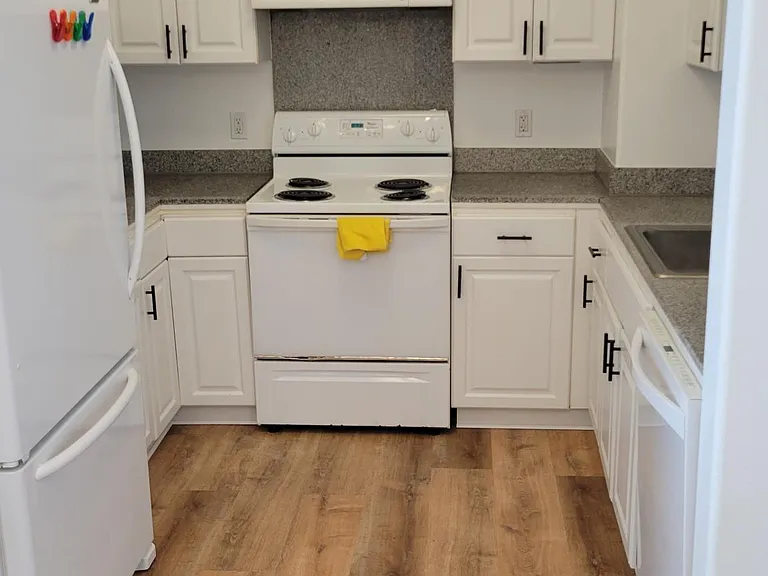 453 E Okeefe St #104 — Photo 14