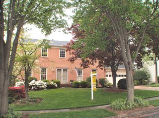 1748 Lockerbie Ln, Vienna, VA 22182