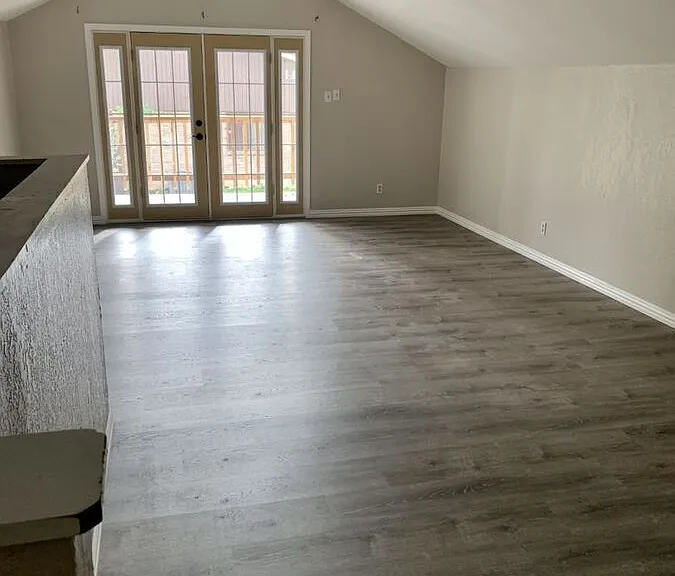 815 Cedar Oaks Ln — Photo 11