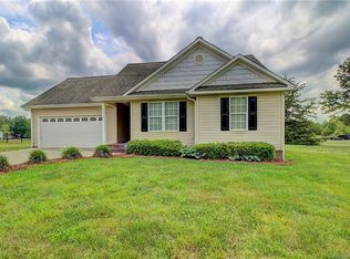 5017 Old Pine Ln, Cherryville, NC 28021