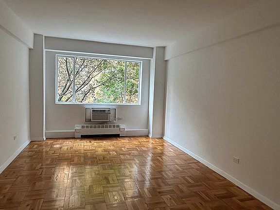 4th image of 510 E 85th St APT 4