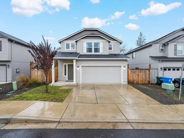 7 Oak Heights Dr, Eagle Pt, OR 97524