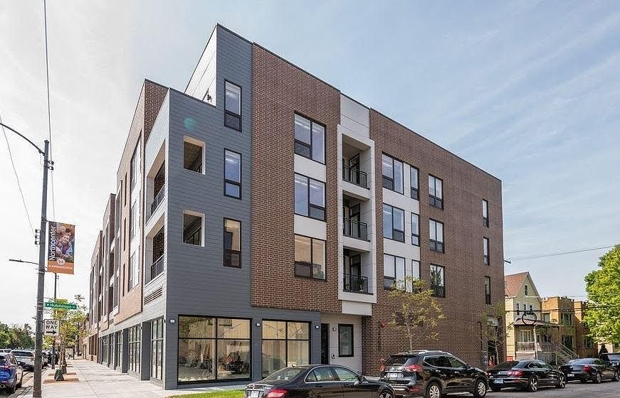 1st image of 2408 W Hutchinson St #314