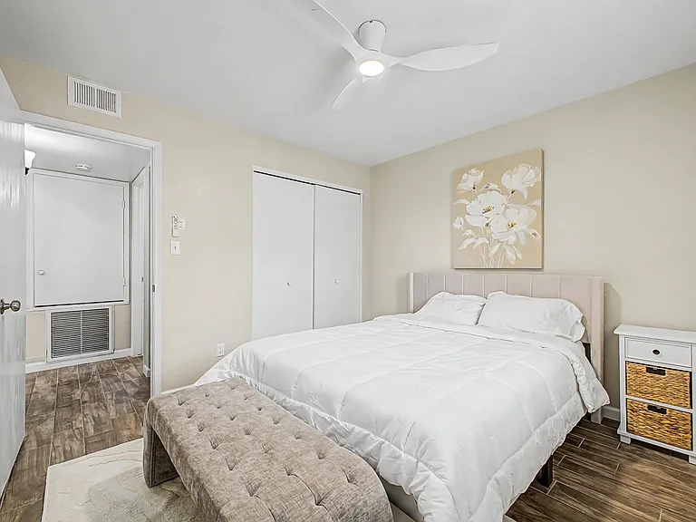 510 W University Dr #102 — Photo 13