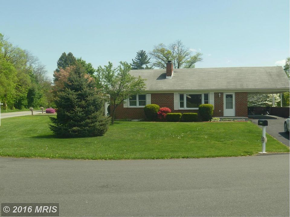 1st image of 11009 Larch Ave