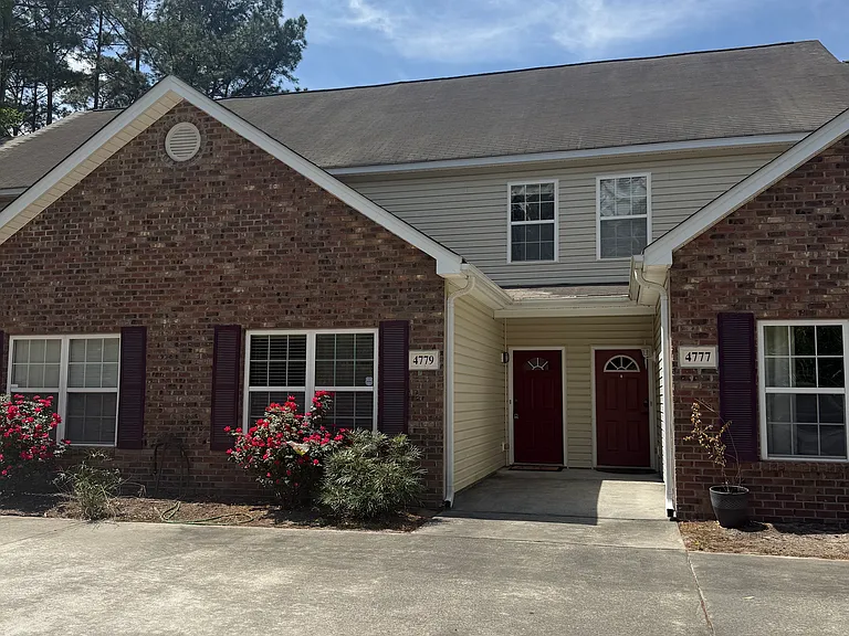 4779 Skillmaster Ct — Photo 1
