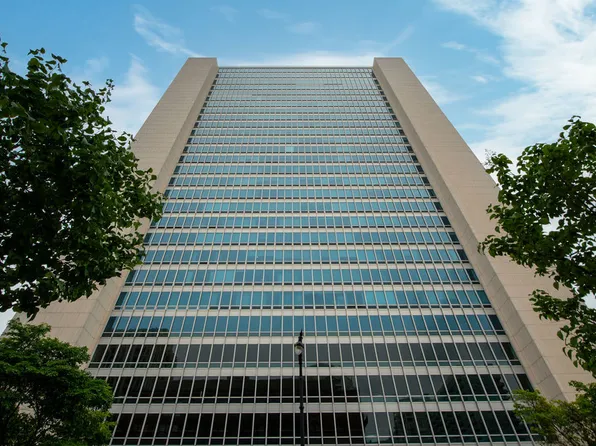 500 W Superior St #2605, Chicago, IL 60610