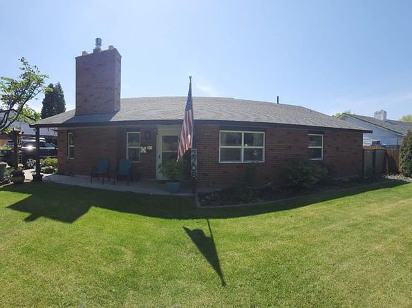 2708 Brackett Ave