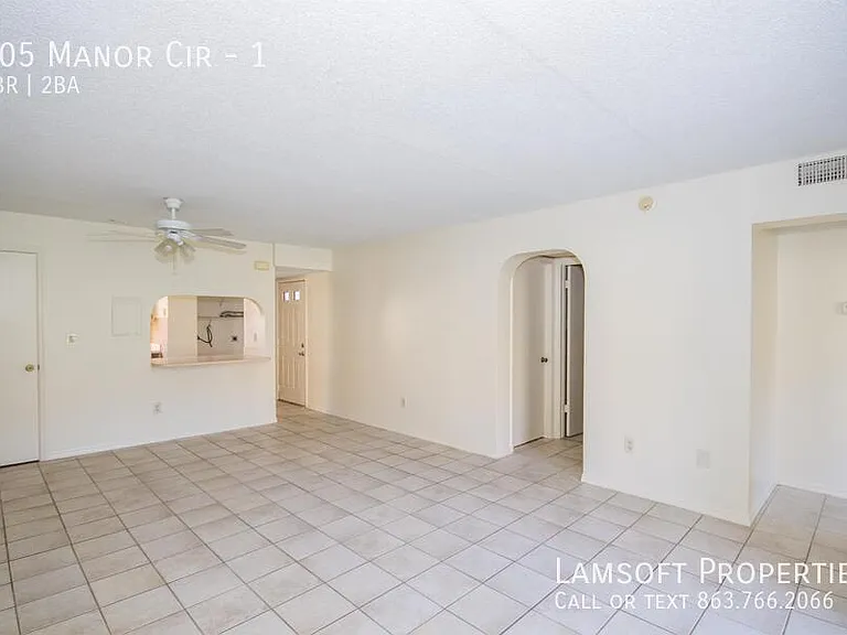 305 Manor Cir #1 — Photo 5