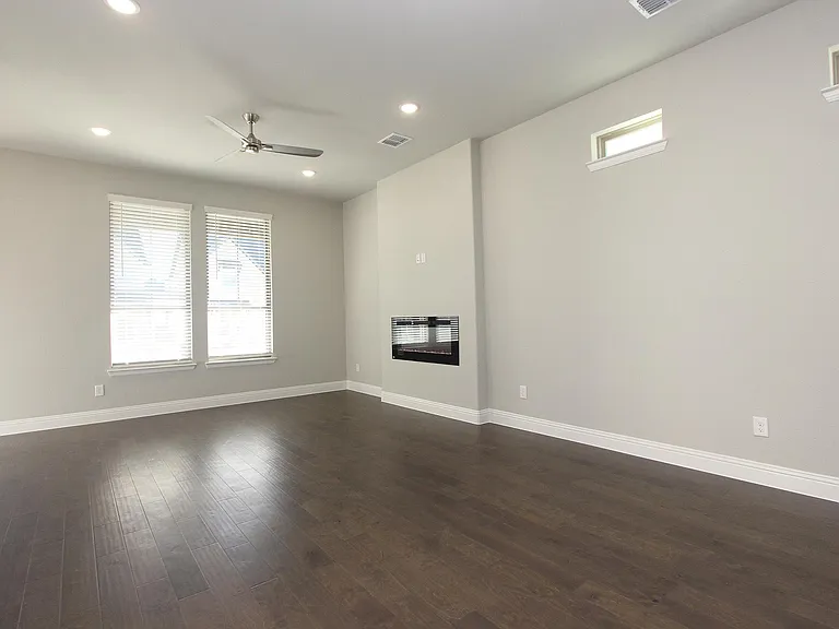 4127 Runway Mews — Photo 9