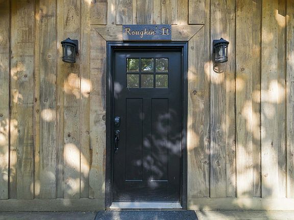 4th image of 3 Forest Ln #4005
