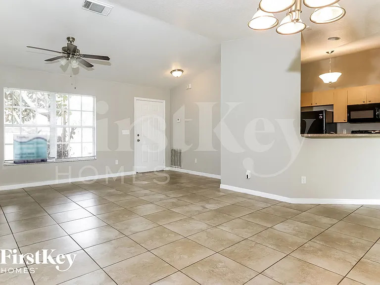 3201 SW Collings Dr — Photo 4