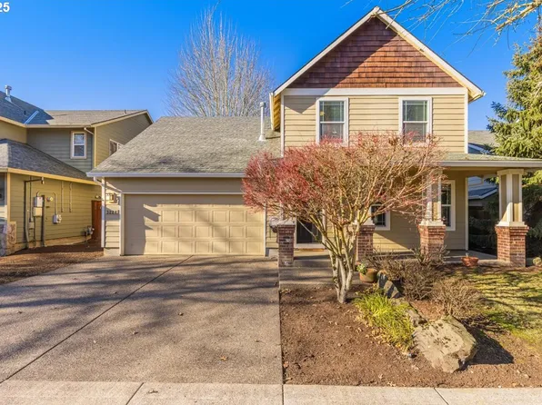 3221 N Solstice Ln, Newberg, OR 97132