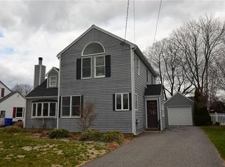 12 Kirk Dr, Pawtucket, RI 02861